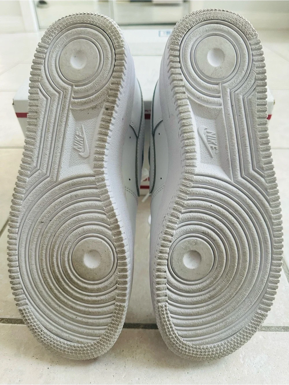Nike Air Force 1’s White Kids' Sneakers - Picture 4 of 4